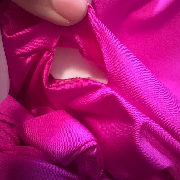 TRINA TURK swim & spa collection🩷Pink Ruffled women’s Swimsuit💦FLATTERING& FUN - Picture 2 of 13